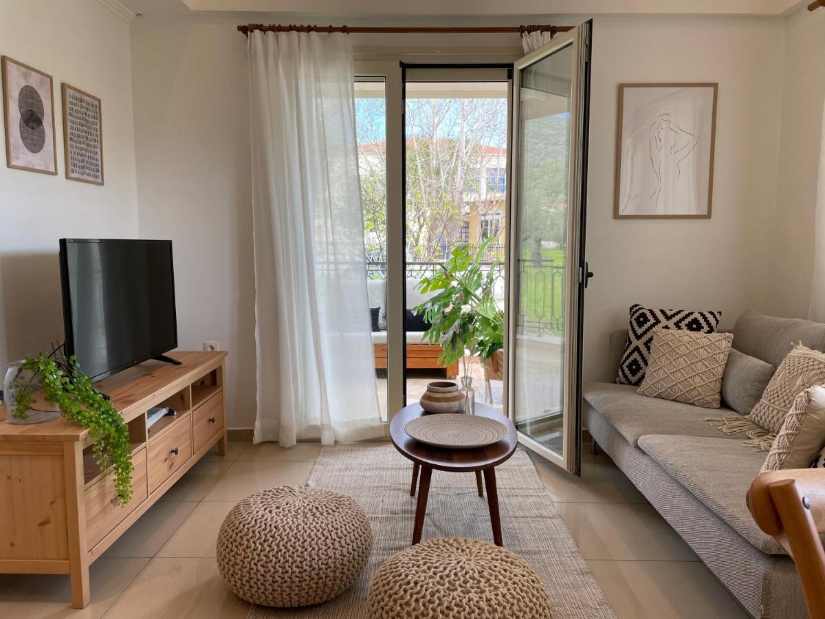 Kl Suites Lefkada - Feel At Home New Boho Apartment 400M From Beach Nidri Town Center ภายนอก รูปภาพ